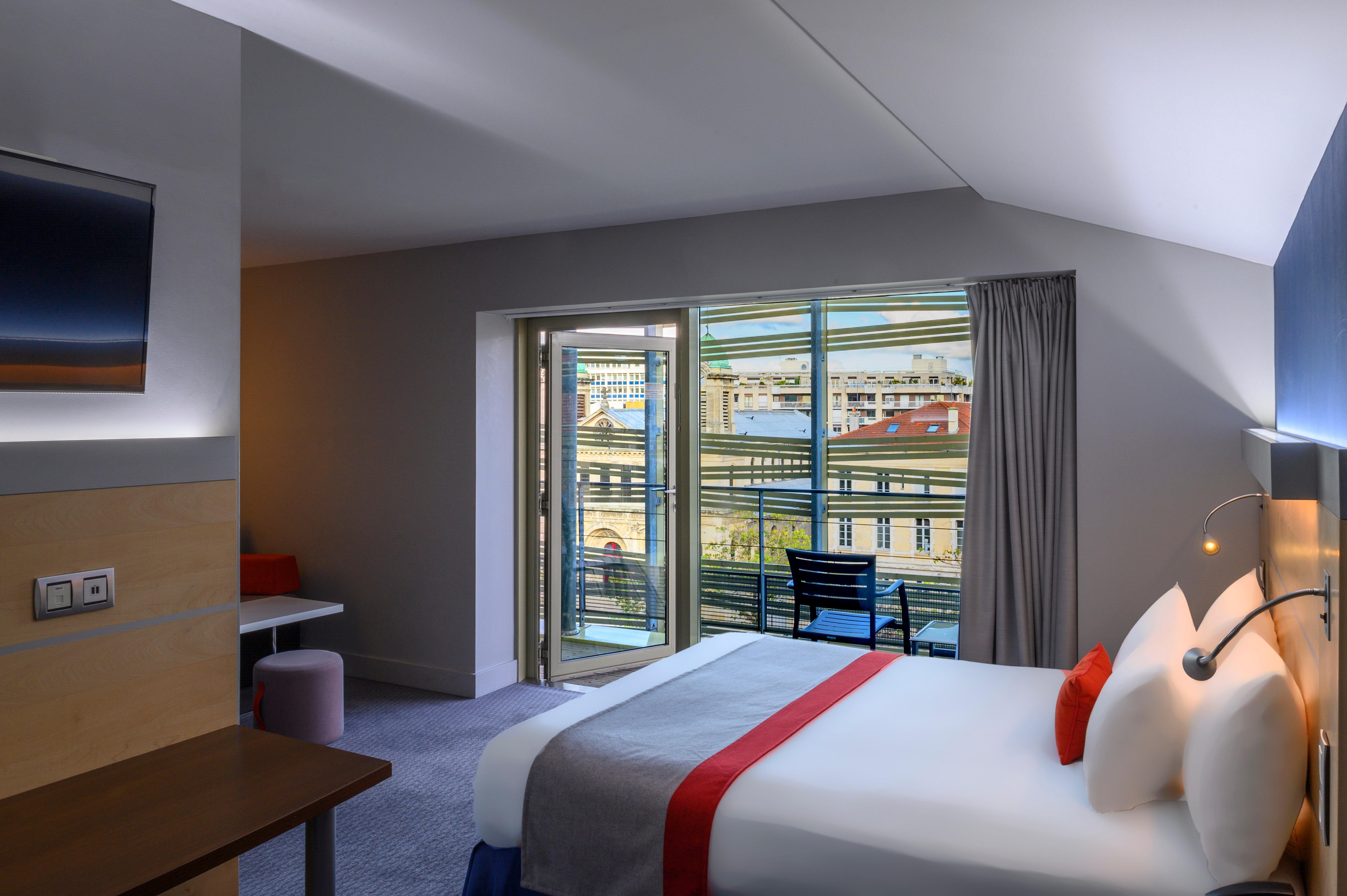 Holiday Inn Express Paris-Canal De La Villette By Ihg Exterior photo
