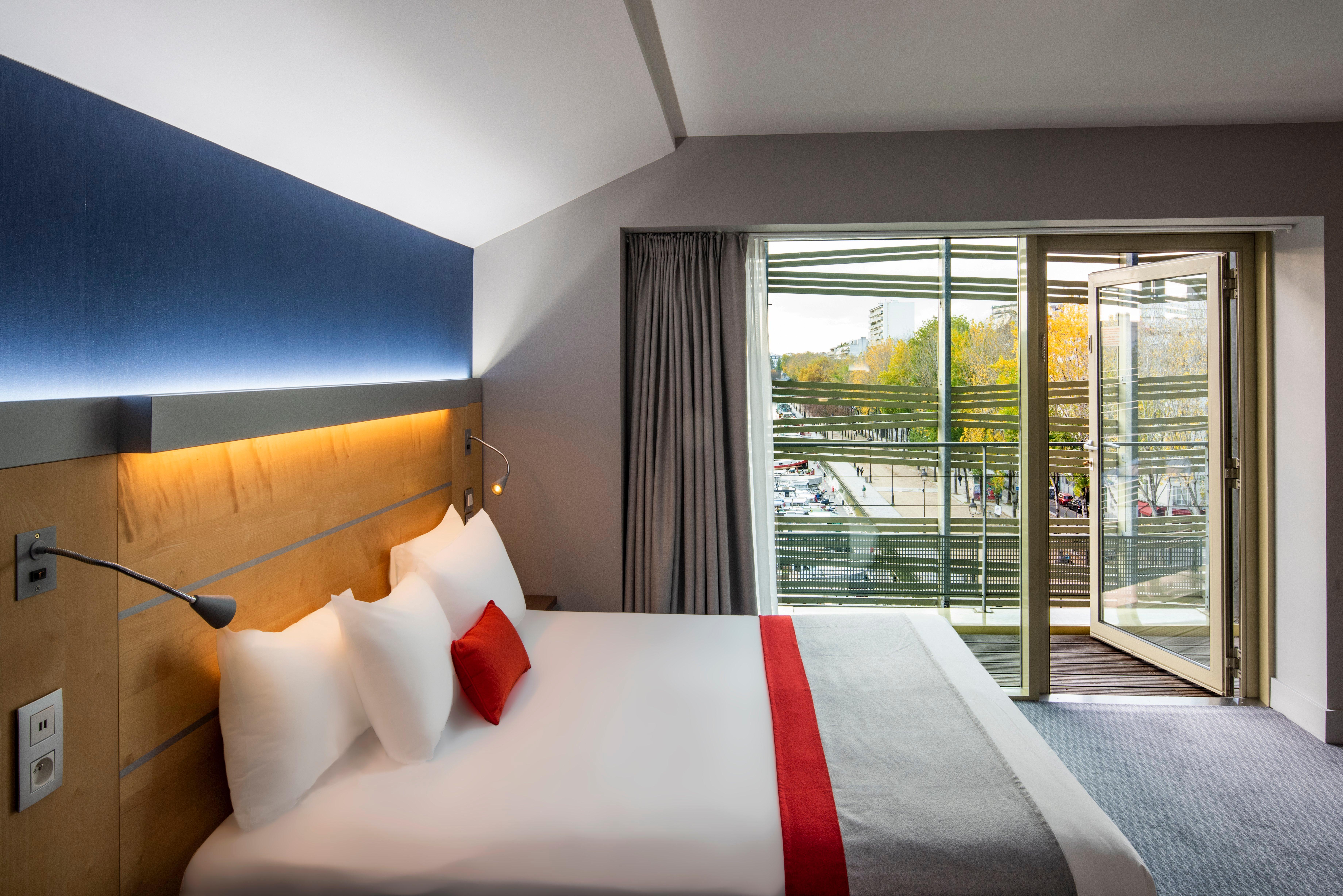 Holiday Inn Express Paris-Canal De La Villette, An Ihg Hotel Exterior photo