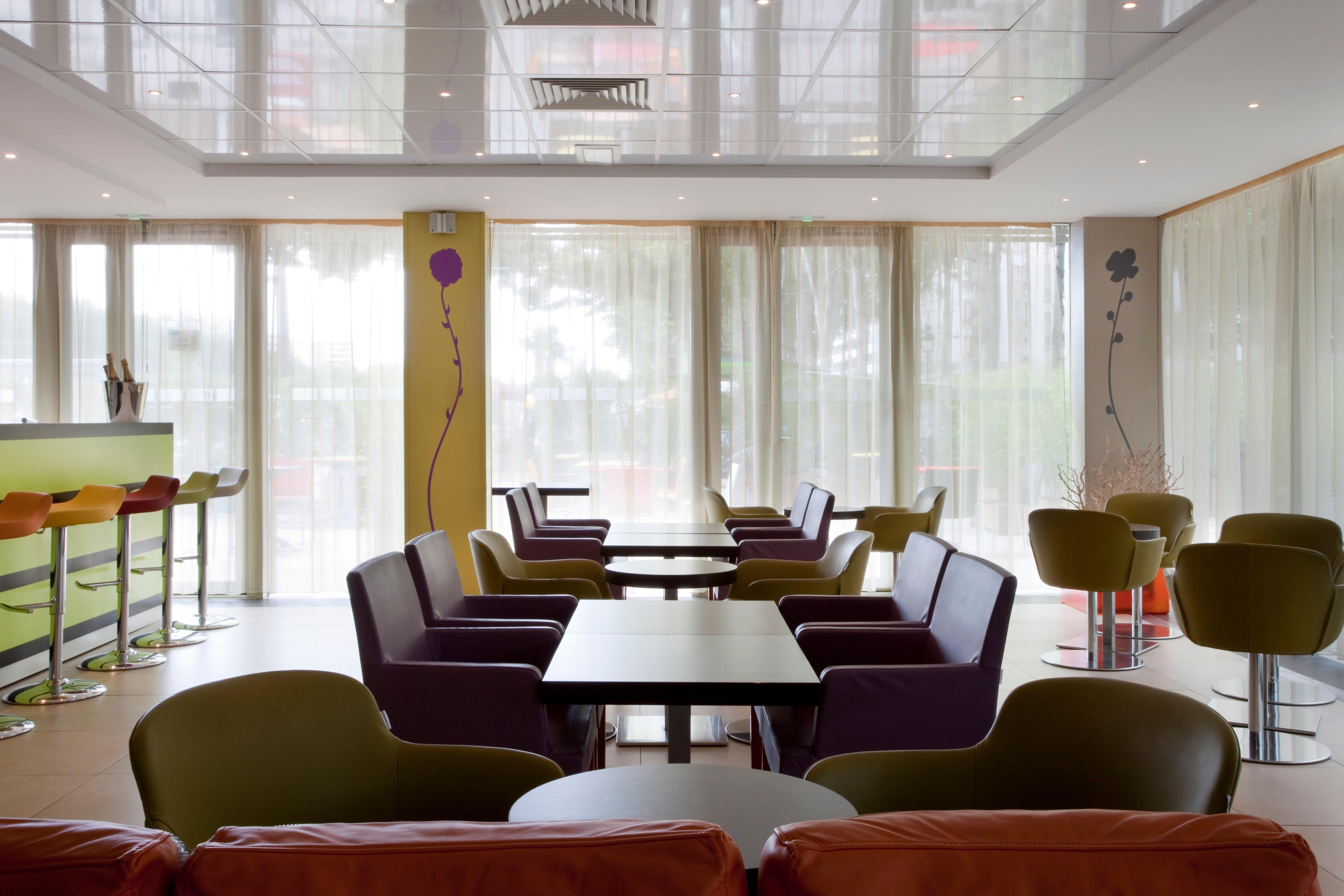 Holiday Inn Express Paris-Canal De La Villette By Ihg Exterior photo