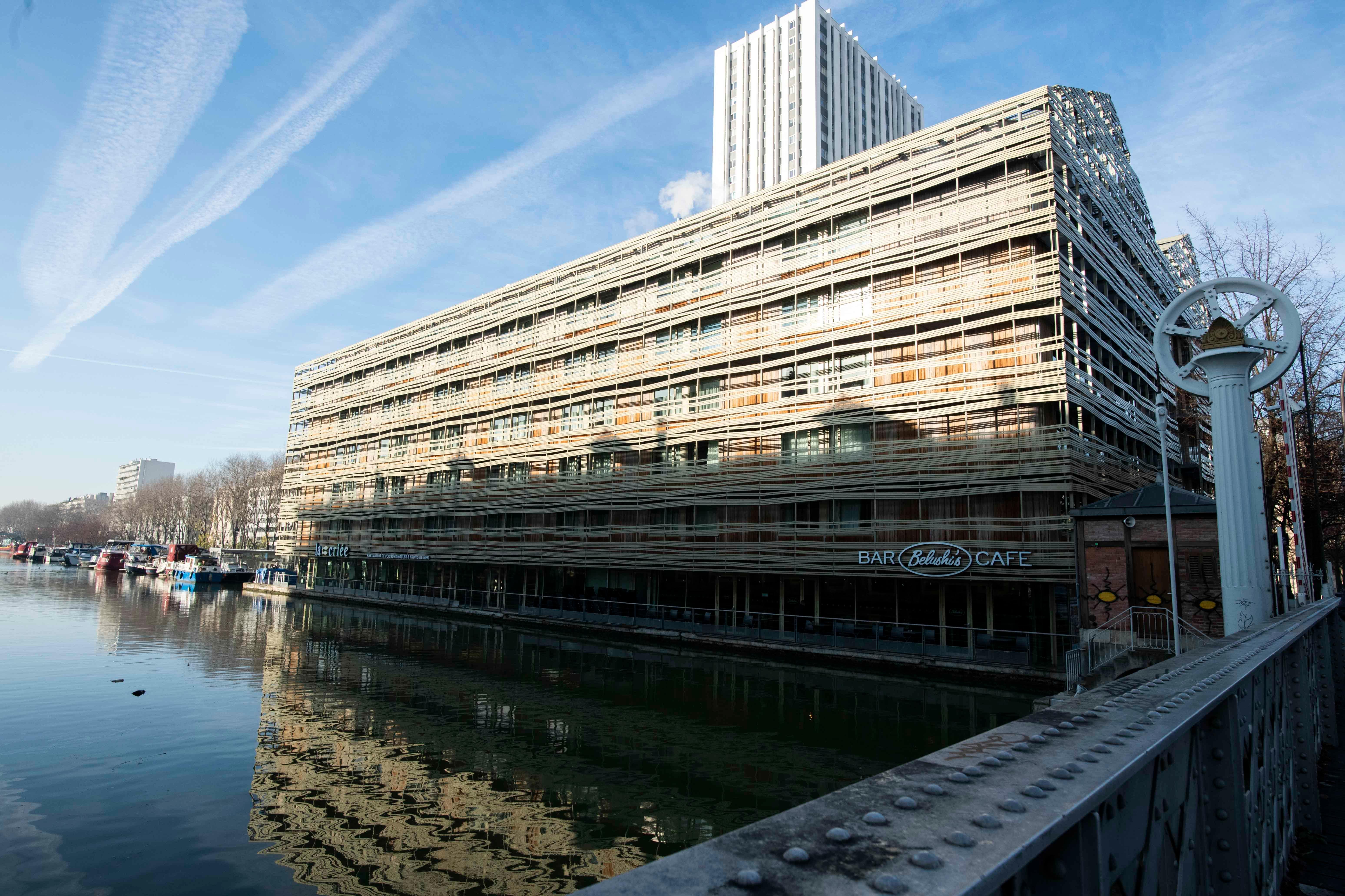 Holiday Inn Express Paris-Canal De La Villette By Ihg Exterior photo
