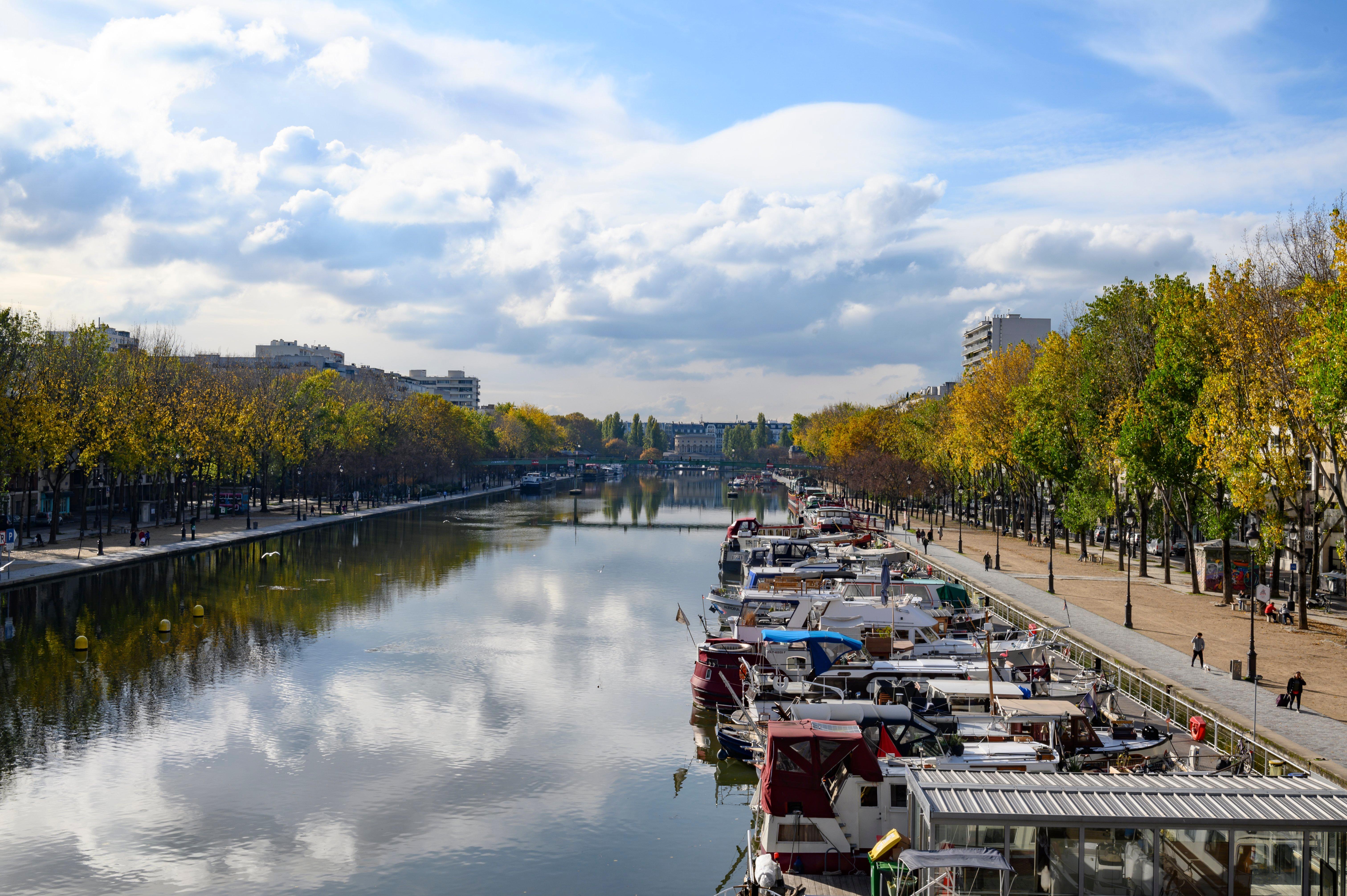 Holiday Inn Express Paris-Canal De La Villette, An Ihg Hotel Exterior photo