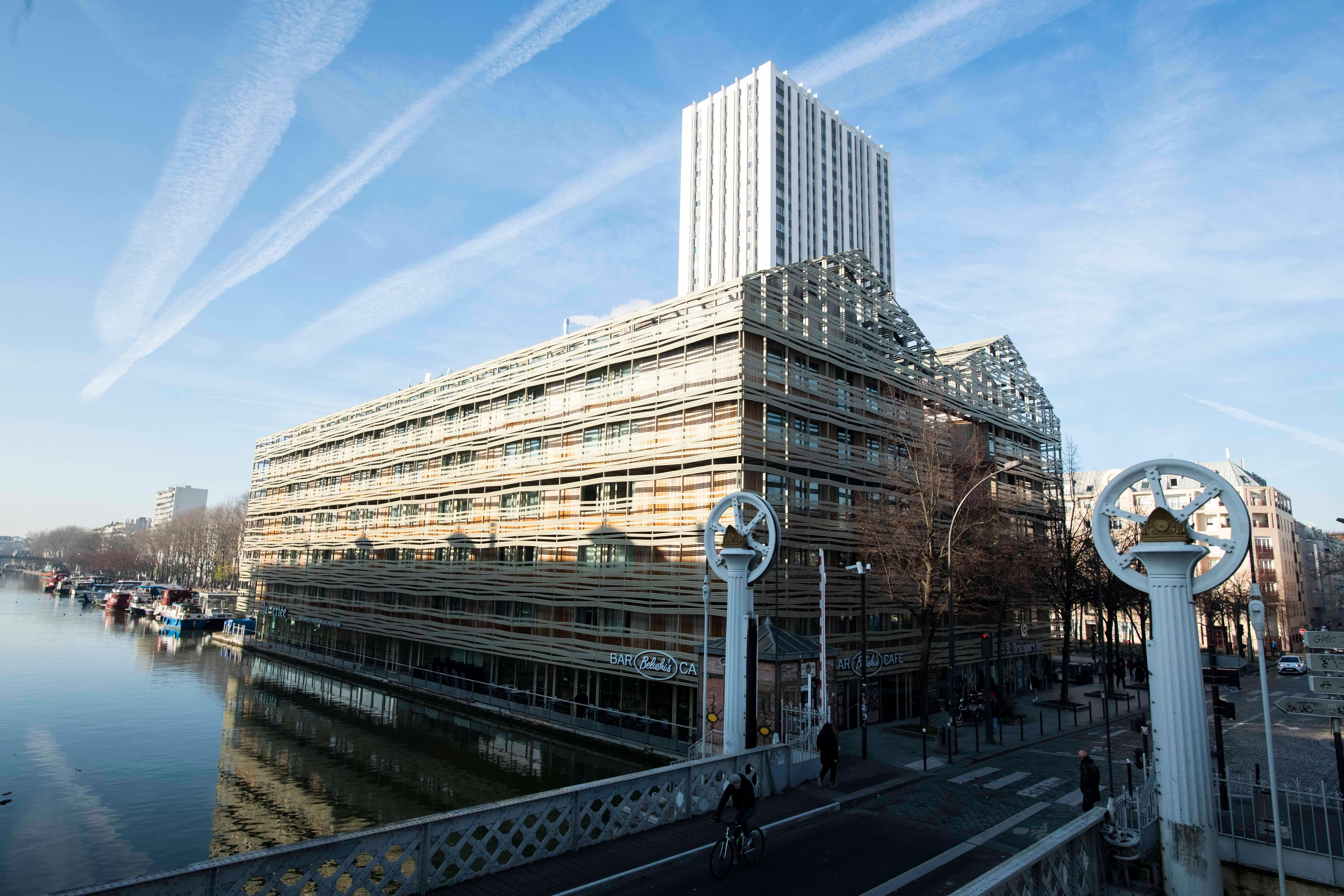 Holiday Inn Express Paris-Canal De La Villette, An Ihg Hotel Exterior photo