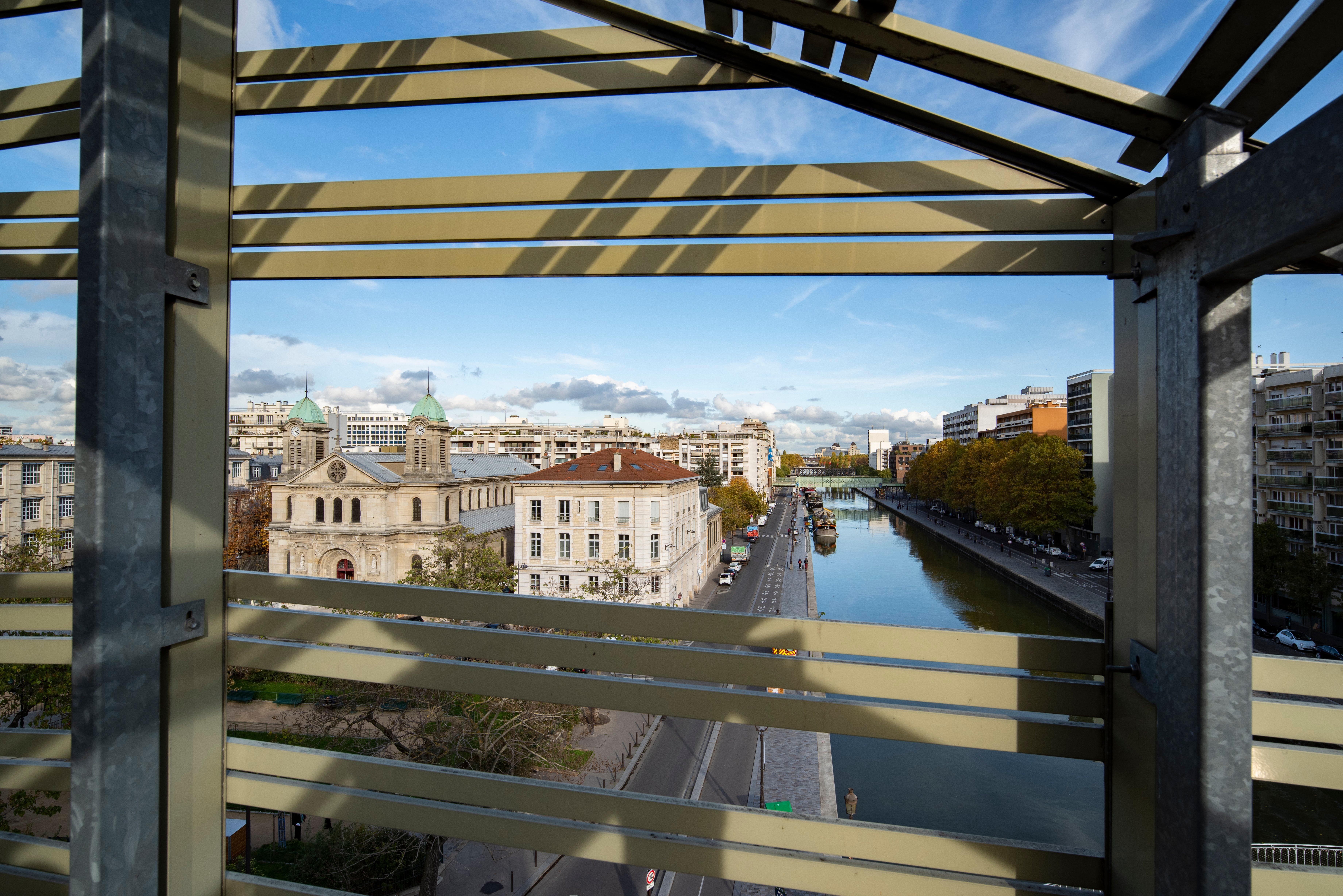 Holiday Inn Express Paris-Canal De La Villette By Ihg Exterior photo