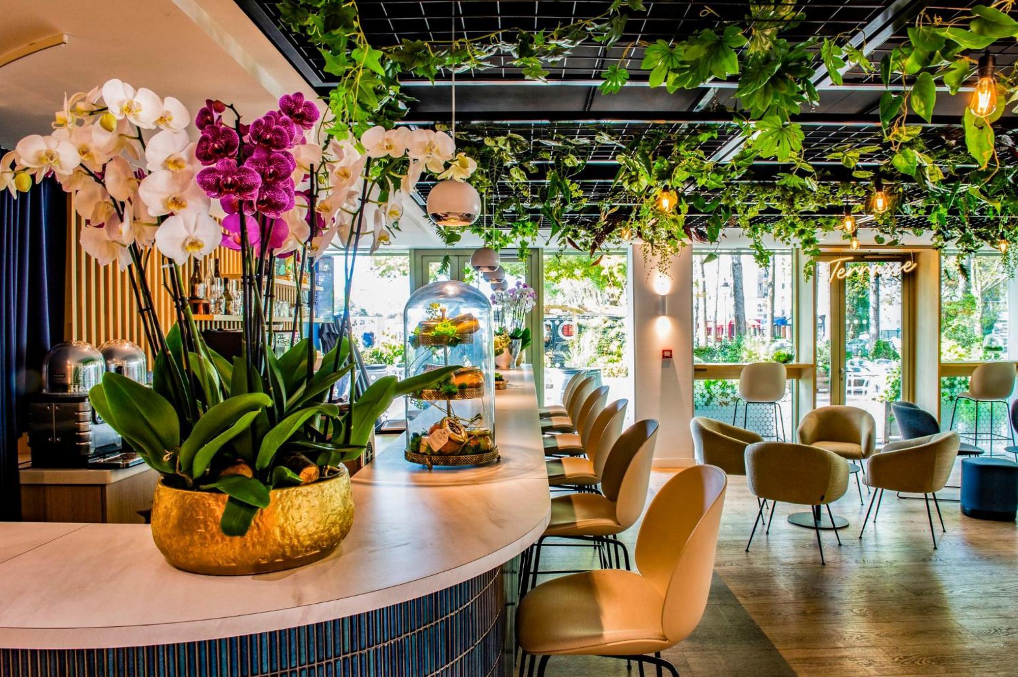 Holiday Inn Express Paris-Canal De La Villette By Ihg Exterior photo