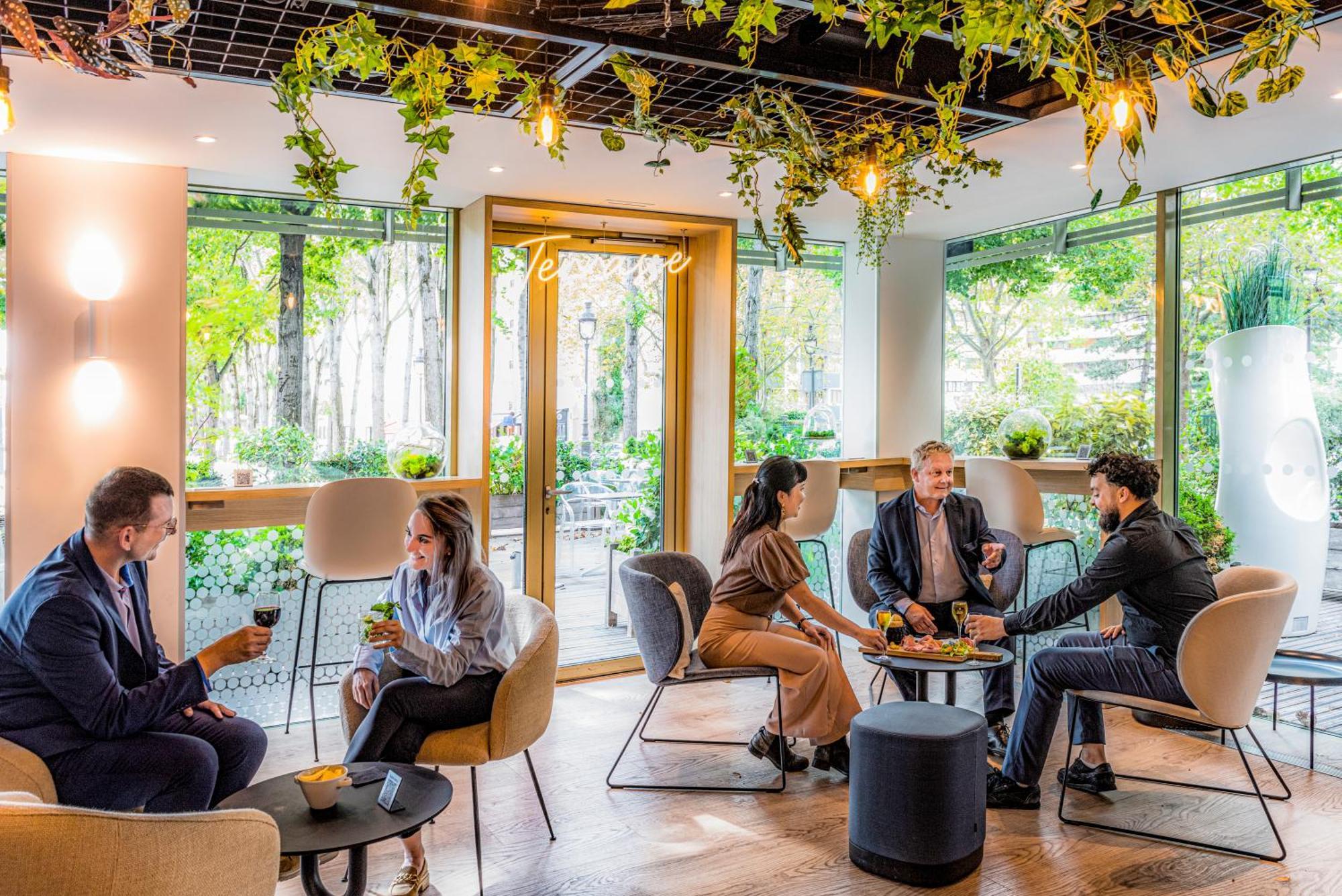 Holiday Inn Express Paris-Canal De La Villette By Ihg Exterior photo