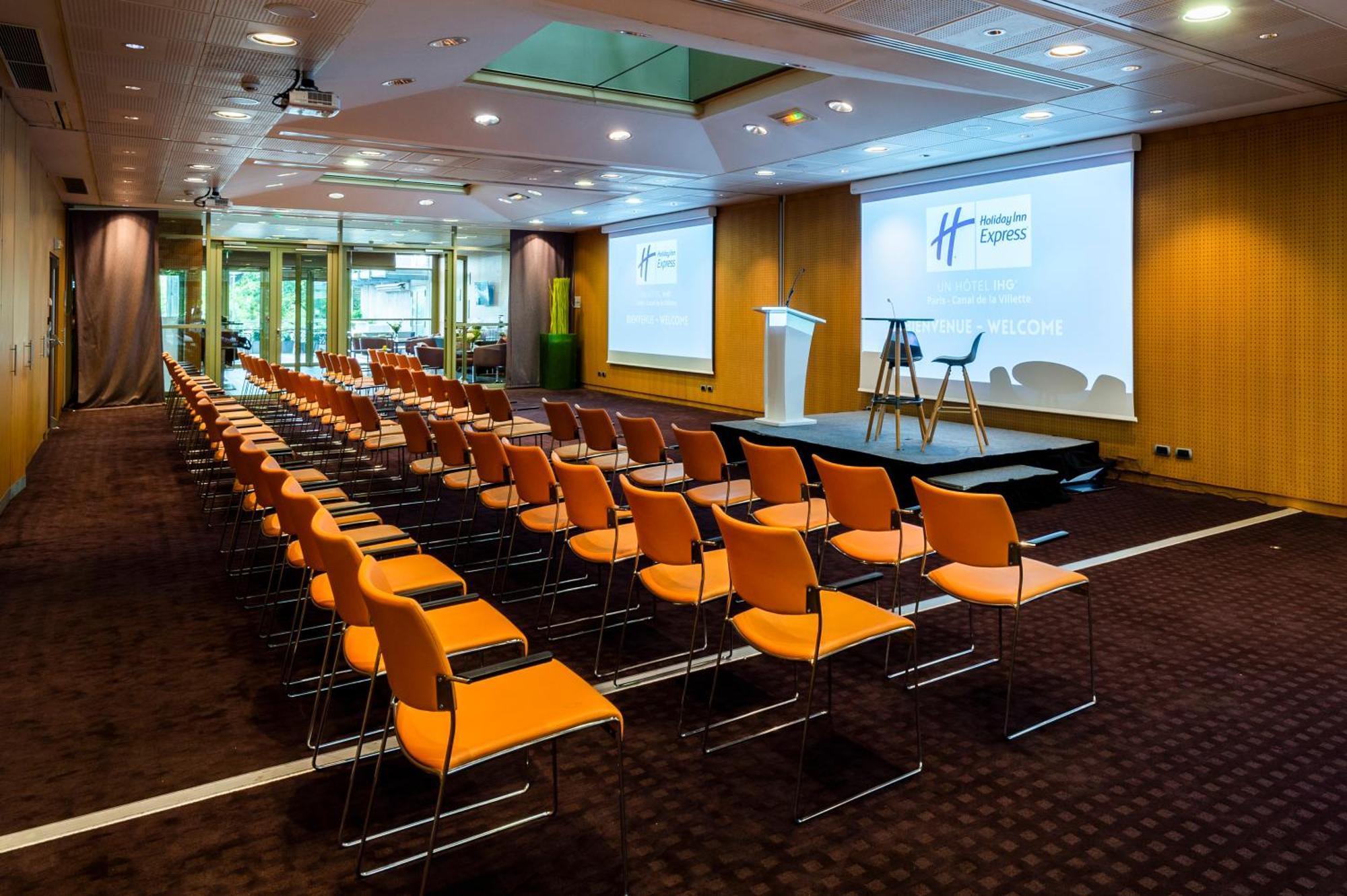 Holiday Inn Express Paris-Canal De La Villette By Ihg Exterior photo
