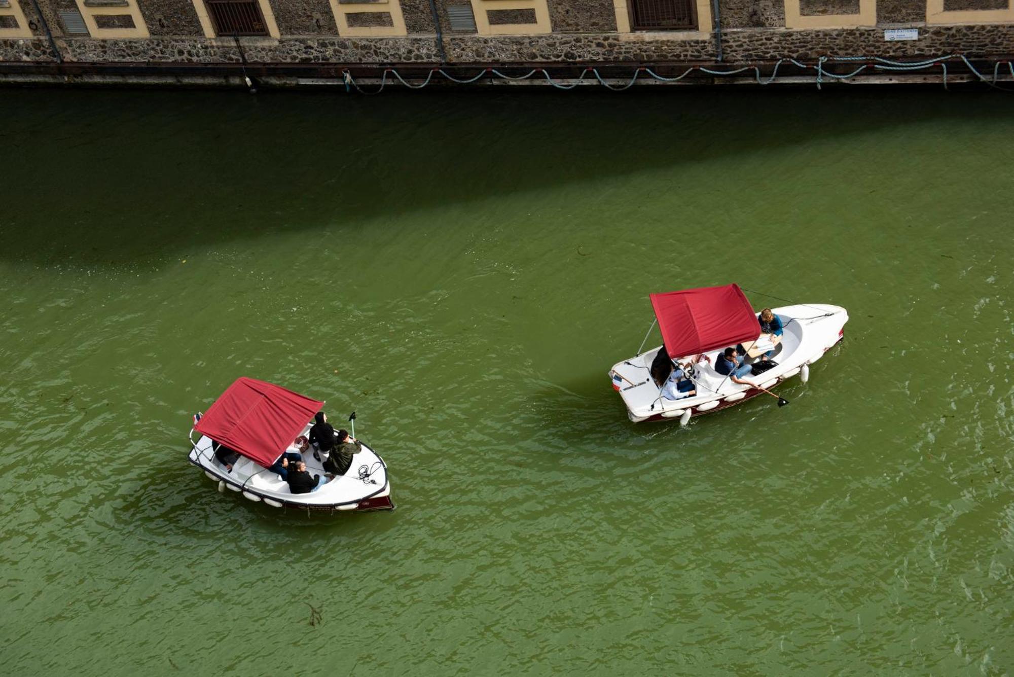 Holiday Inn Express Paris-Canal De La Villette, An Ihg Hotel Exterior photo